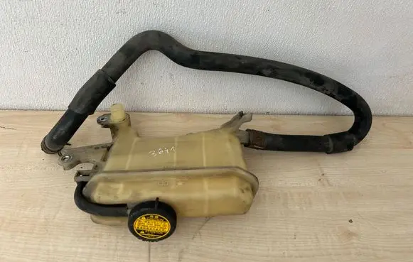 Toyota Prius (XW20) Coolant expansion tank/reservoir cap 
