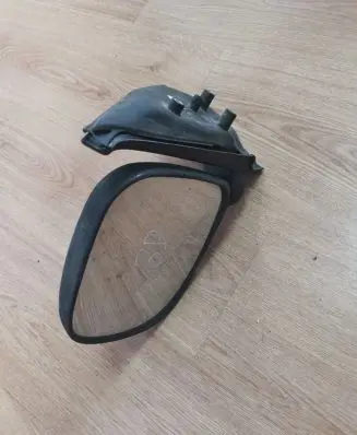 Nissan Vanette Front door electric wing mirror 010052 020068