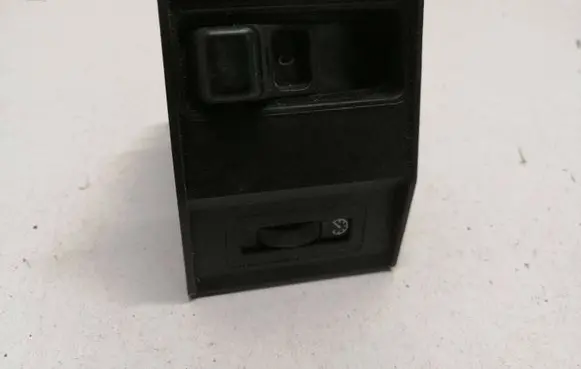 BMW 5 E34 Light switch 8110497