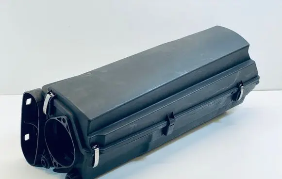 Mercedes-Benz E W211 Air filter box A6460900601