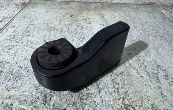 Opel Astra K Radiator support slam panel bracket 13466590 688437545