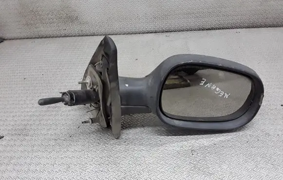 Renault Megane I Manual wing mirror E9010125