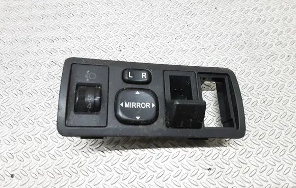 Toyota Corolla Verso E121 Wing mirror switch 777665