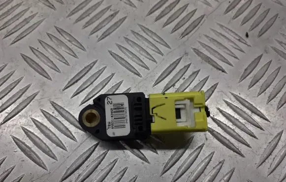 Toyota Auris 150 Airbag deployment crash/impact sensor 89831-02060