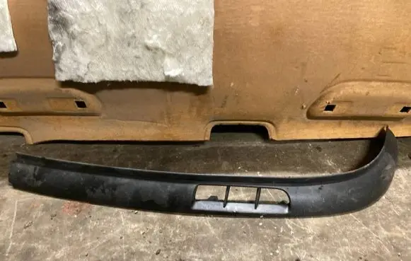 Renault Clio II Front bumper lip 8200276675