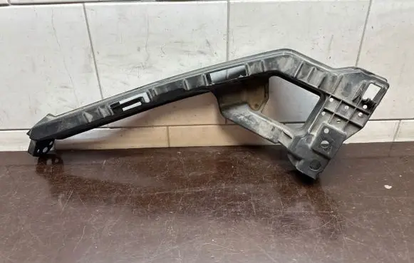 Honda HR-V Headlight/headlamp mounting bracket