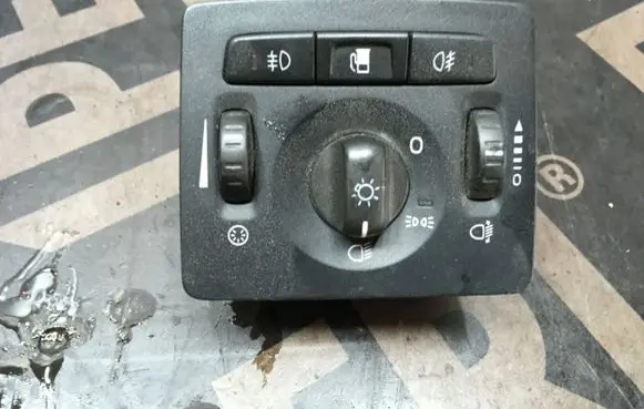 Volvo S40 Light switch 30739300 07W37T 19206