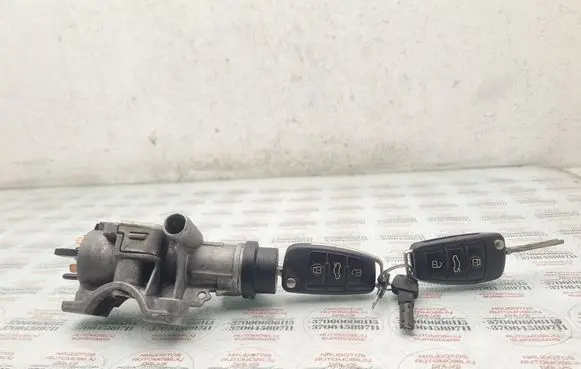 Audi A4 S4 B7 8E 8H Ignition lock 4B0905851P