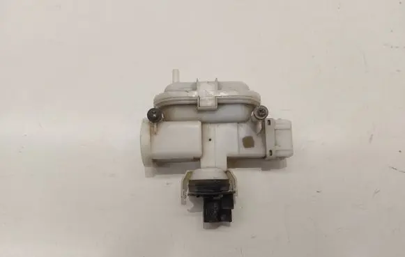 Volkswagen PASSAT B3 Central locking vacuum pump 357862153