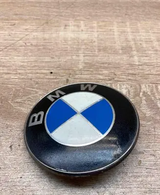 BMW 5 E60 E61 Manufacturer badge logo/emblem 8132375