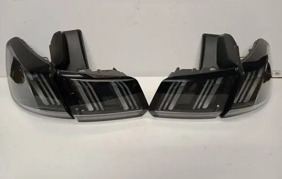 Peugeot 3008 II Rear/tail lights 9836231180