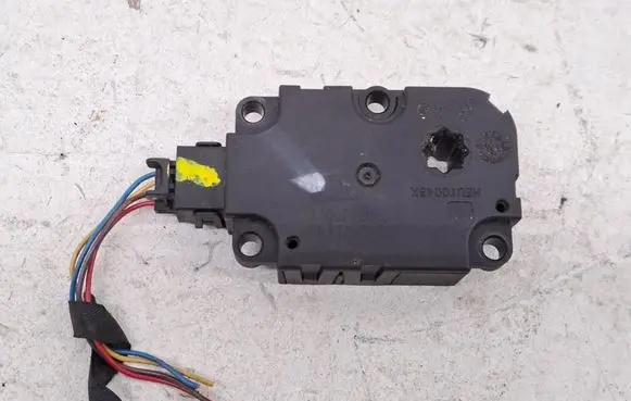 Mercedes-Benz C W205 A/C air flow flap actuator/motor ZBAT0075D00