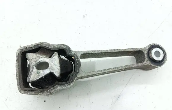 Volvo V60 Engine mount bracket 30793322