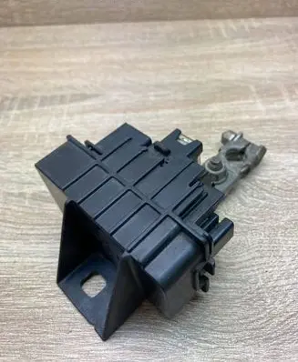 Toyota Prius (XW20) SAM control unit 1798GA1 3483TA