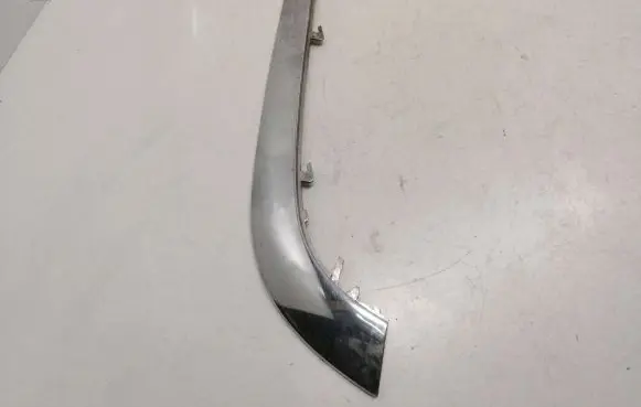 BMW 7 E32 Front bumper splitter molding 1908068