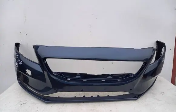Volvo V40 Front bumper 31283732