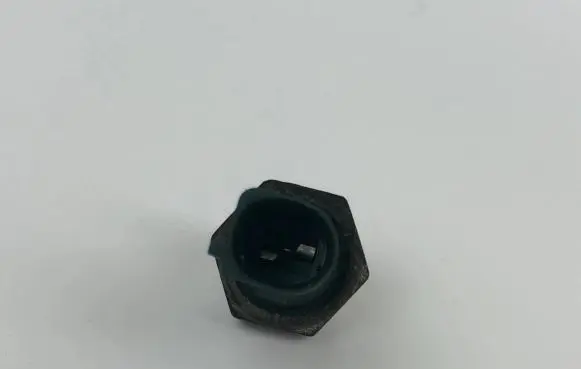 Audi Q7 4L Oil pressure sensor 0369190817B