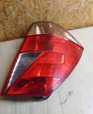 Honda FR-V Rear/tail lights E110927