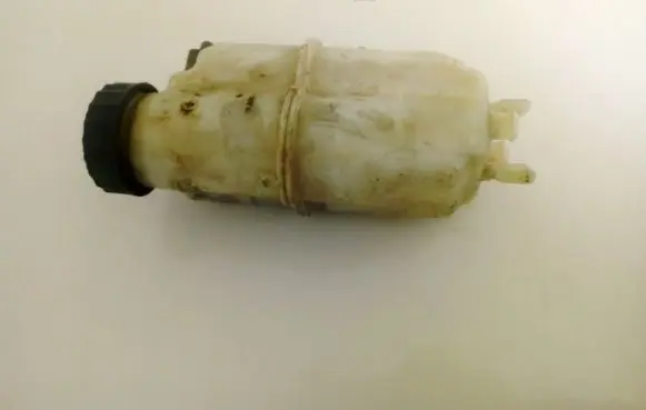 Renault Laguna III Brake fluid reservoir 03350885131 03.3508-8513.1