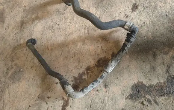 BMW X6 E71 Engine coolant pipe/hose