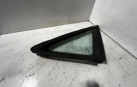 Volkswagen Touran I Rear side window E000255 DOT24M68AS2