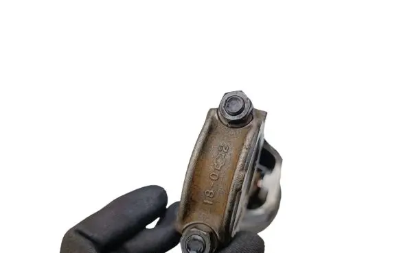 Nissan X-Trail T30 Piston with connecting rod