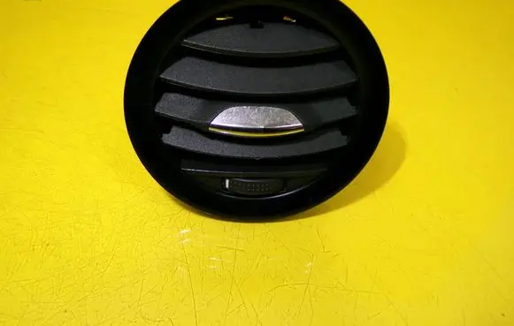 Opel Corsa D Dash center air vent grill 464000934 13203702