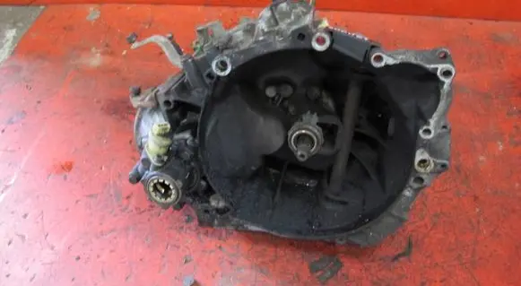 Peugeot 306 Manual 5 speed gearbox 20CH67