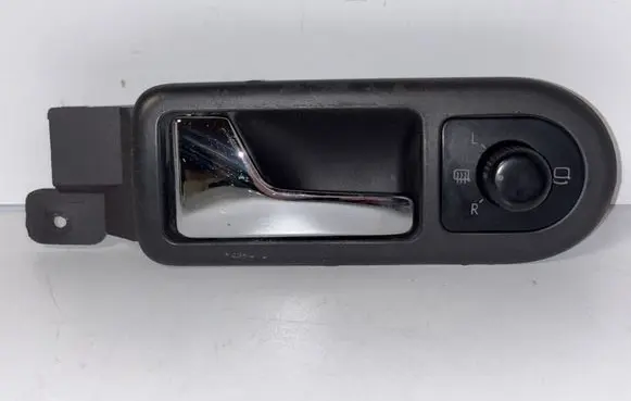 Volkswagen PASSAT B5.5 Front door interior handle 3B1837113
