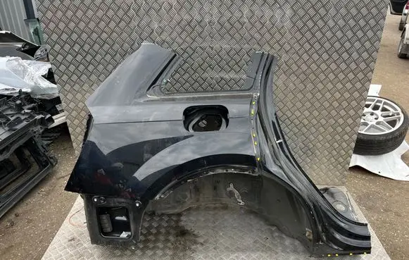 Audi Q7 4M Rear quarter panel 