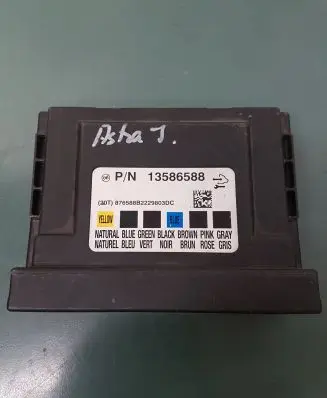 Opel Astra J Central body control module 13586588