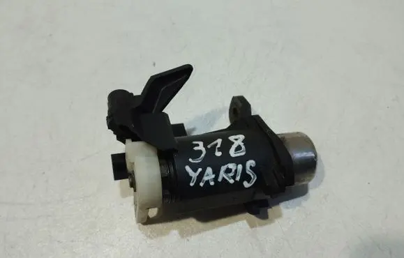Toyota Yaris Tailgate exterior lock N0501002