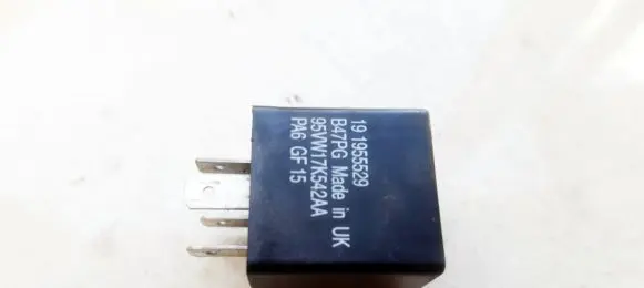 Volkswagen Golf III Other relay 191955529