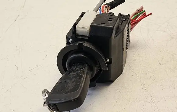 Mercedes-Benz E W210 Ignition lock 2085450108 33000101 5003572910201101