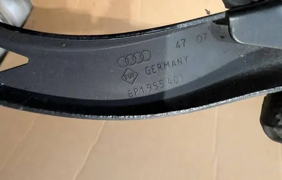 Audi A3 S3 8P Windshield/front glass wiper blade 8P1955407