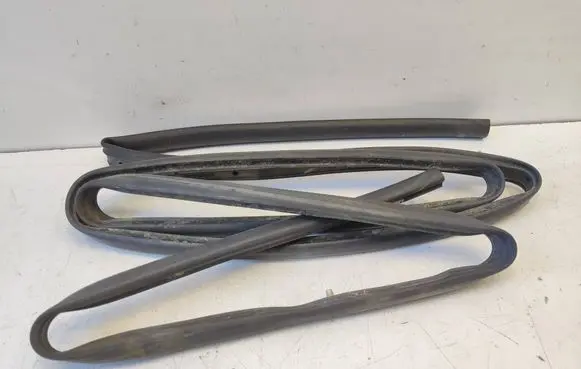 Citroen DS7 Crossback Engine compartment rubber 