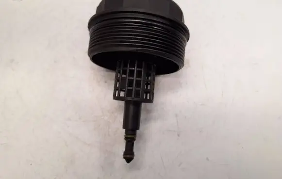 BMW 7 E38 Oil filter cover 11421744000