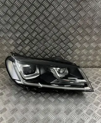 Volkswagen Touareg II Headlight/headlamp 7P2941752A