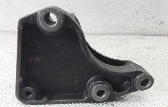 Opel Vectra C Gearbox mounting bracket 13112030
