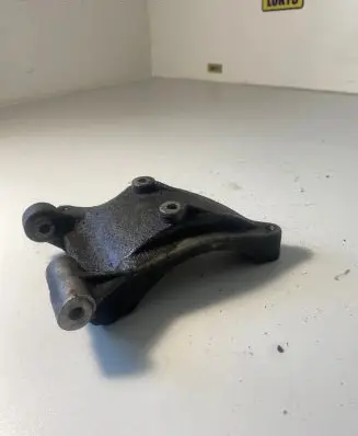 Audi A6 S6 C5 4B Engine mounting bracket 059260885F