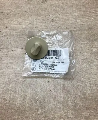 Volkswagen PASSAT B5.5 Floor mat clip fixing clamp 3D0864851