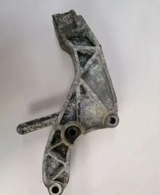 Opel Meriva B Gearbox mounting bracket 13125634 2581