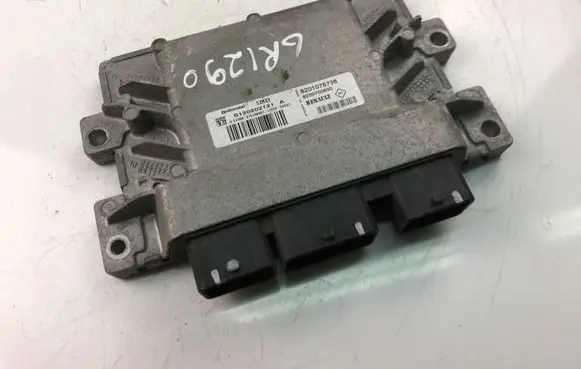 Renault Twingo II Engine control unit/module 8201076738