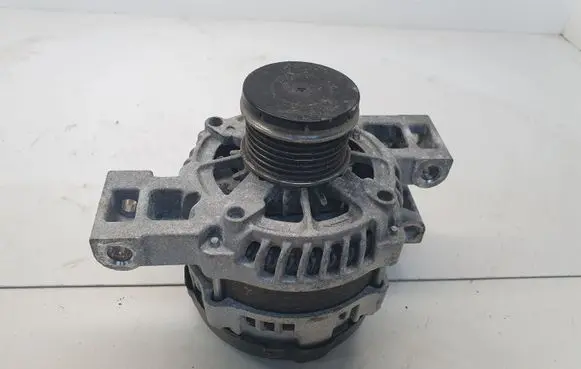 Toyota Auris E180 Generator/alternator 270600Y230