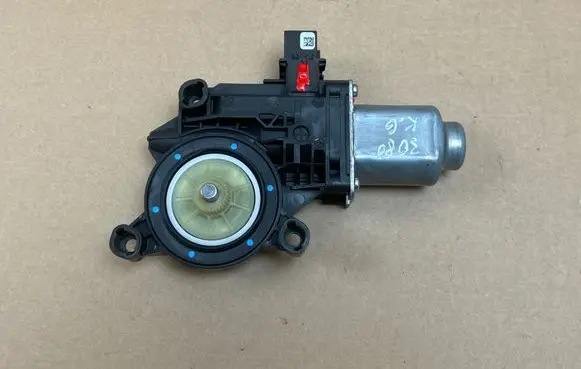 Volkswagen Amarok Rear door window regulator motor 6R0959811P