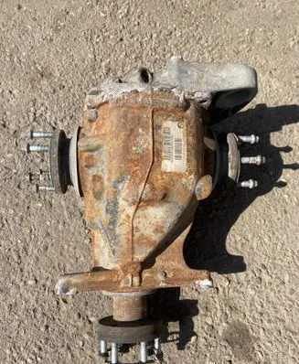 BMW 5 E60 E61 Rear differential 7560587 EA081U 8907082867800009