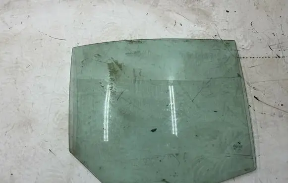 BMW 5 E60 E61 Front door window glass four-door 43R00049
