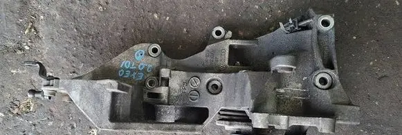 Seat Exeo (3R) Generator/alternator bracket 03L903143H