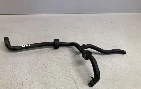 Skoda Yeti (5L) Engine coolant pipe/hose