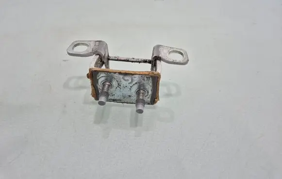 Volvo V40 Tailgate/trunk/boot hinge